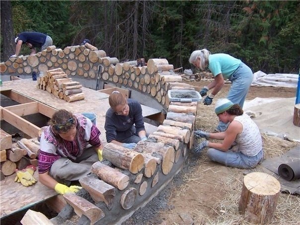 Технология глиночурка или по-буржуйски - cordwood Технология строительства таких домов известна довольно давно. Дома спокойно выдерживают экстремальные зимы с температурами ниже -50°С , а летом